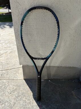 Yonex Blue-Green Tennis Racket – Lightweight Performance Frame